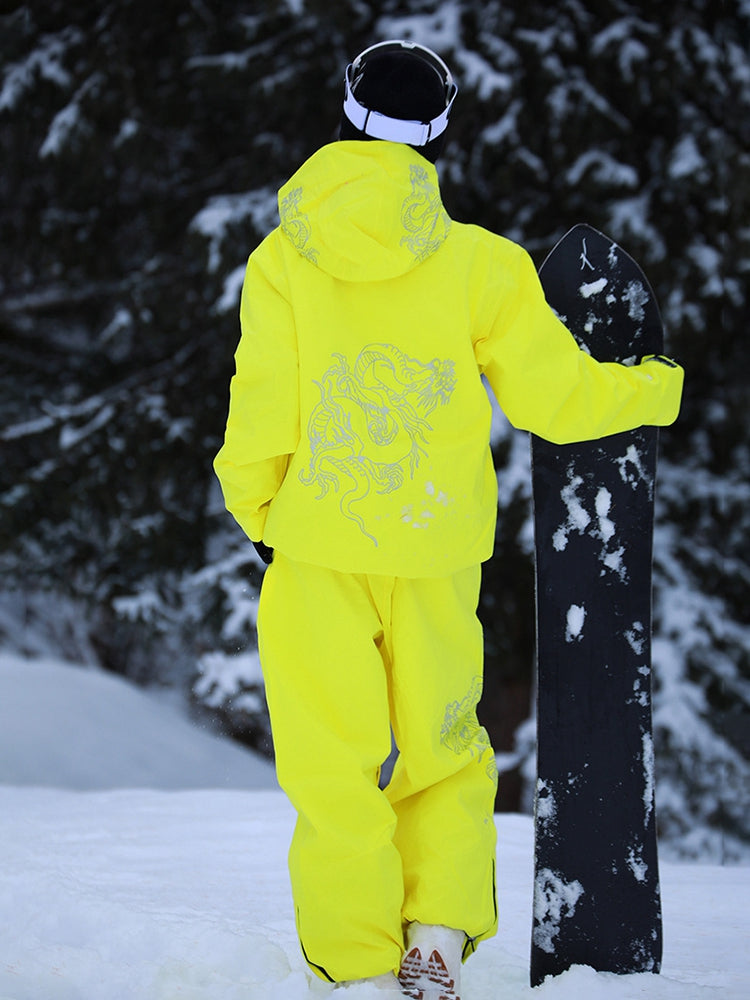 Back view of the yellow snowboard suit worn on a snowboard