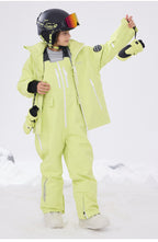 Kids' 3L waterproof shell ski jacket lifestyle photo